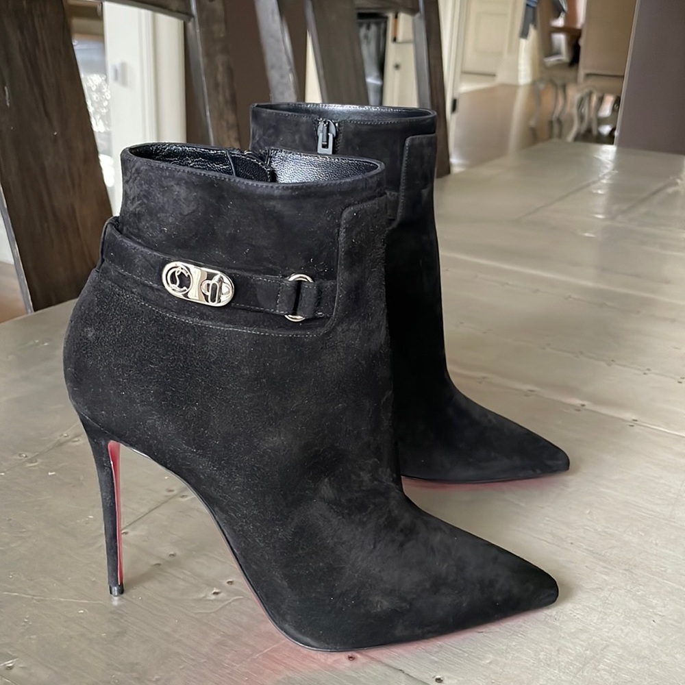 Christian louboutin so kate lock suede black so kate booty sz 39 100mm